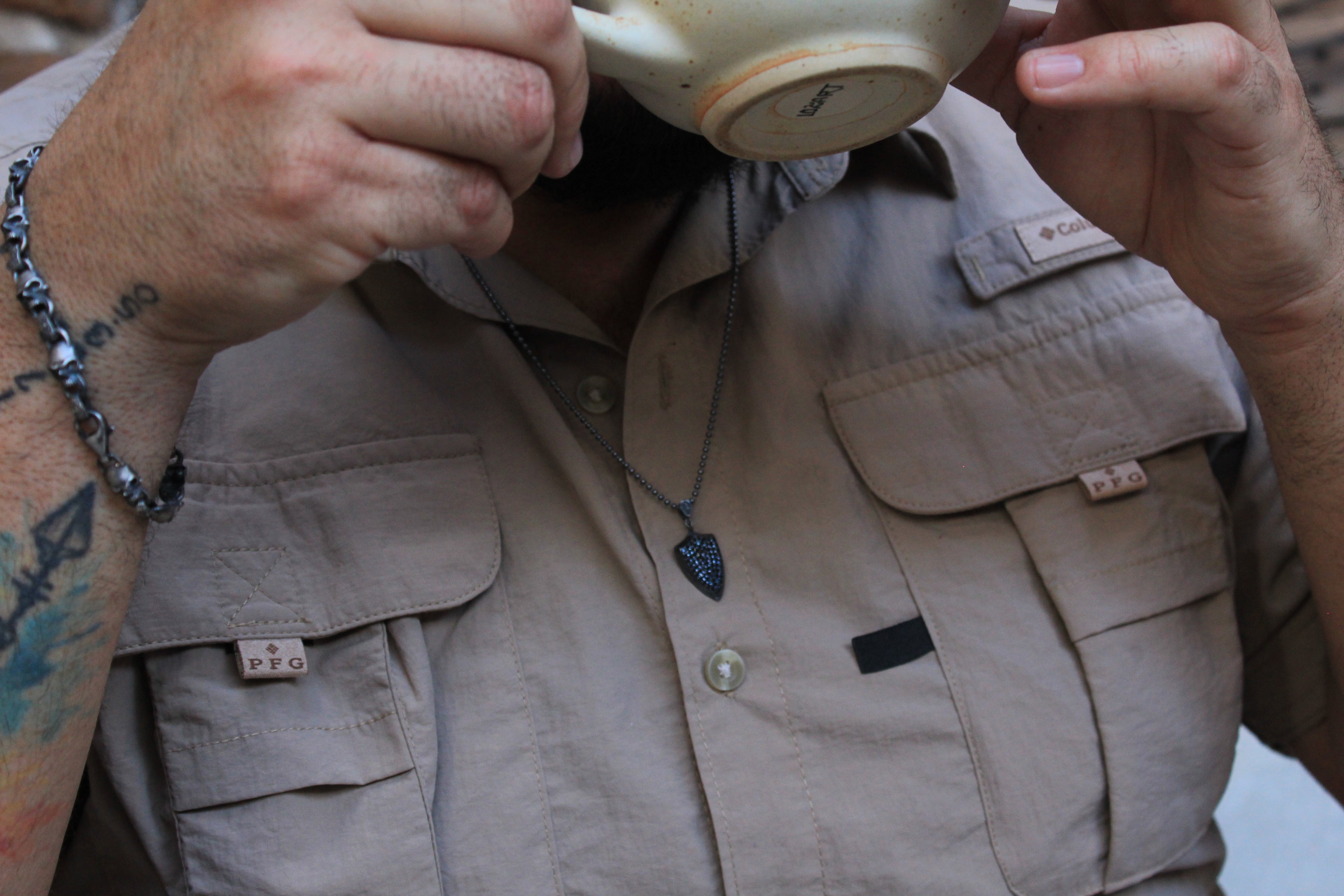 Colgante Escudo Nocturno