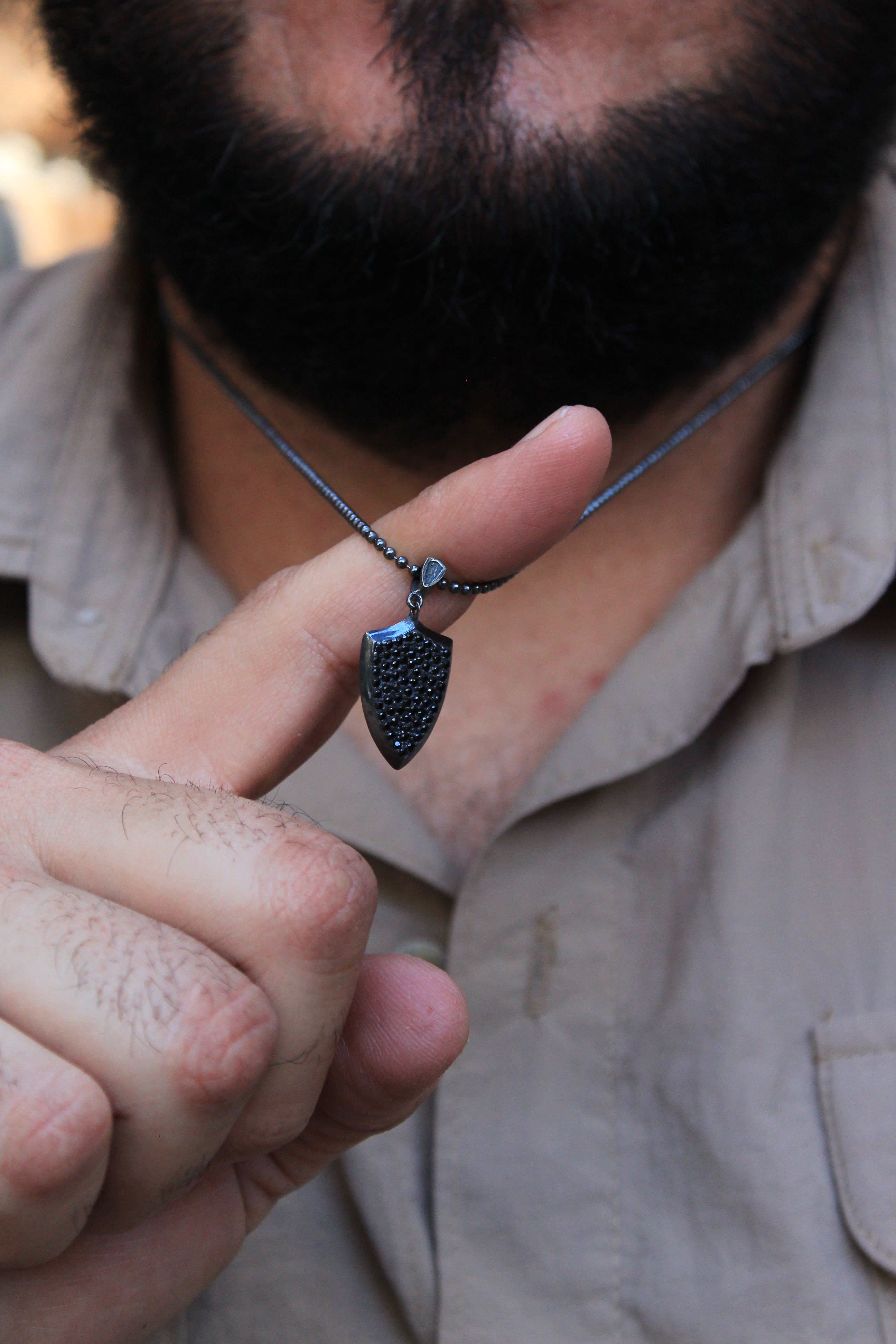 Colgante Escudo Nocturno