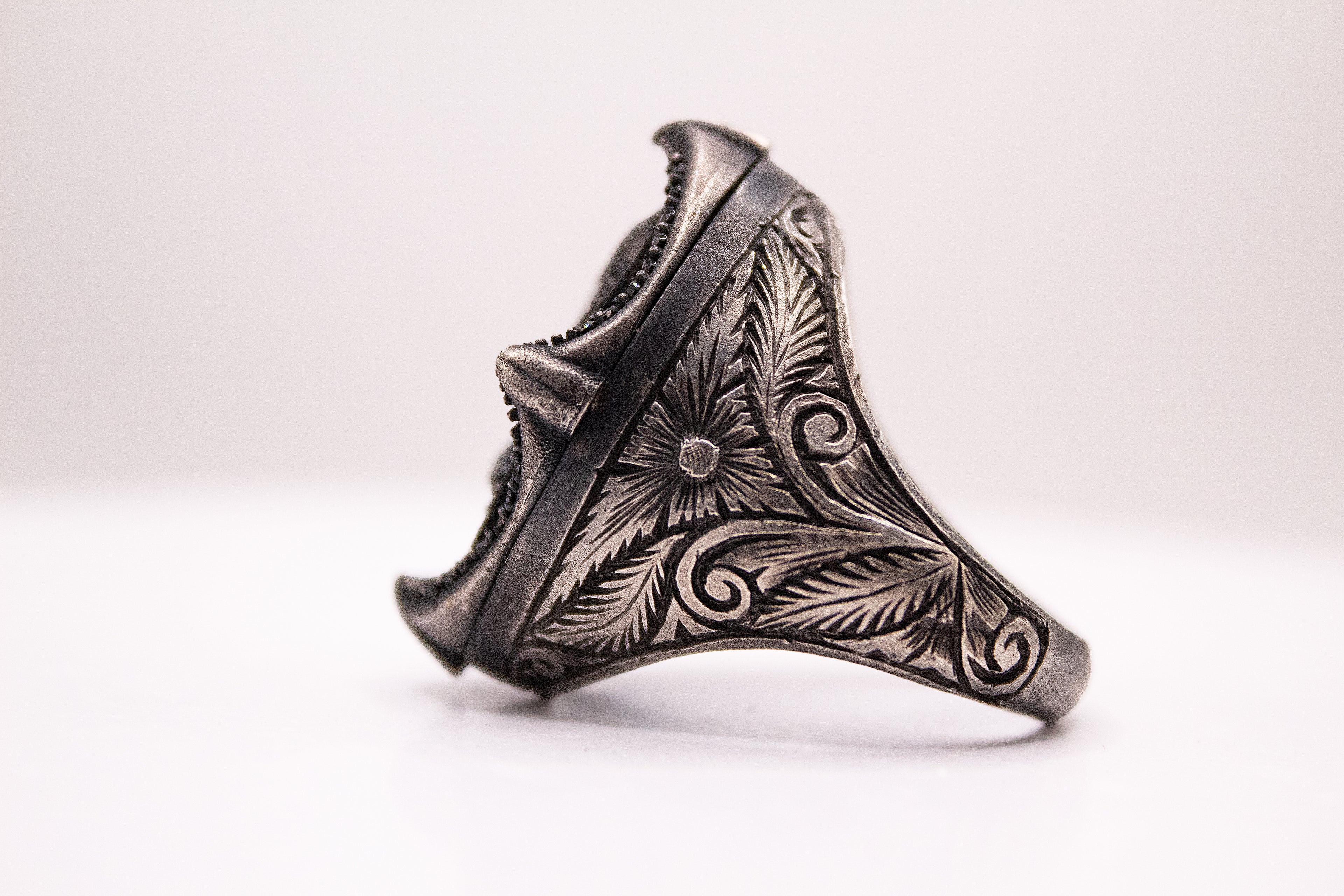 Anillo Garra de Halcón