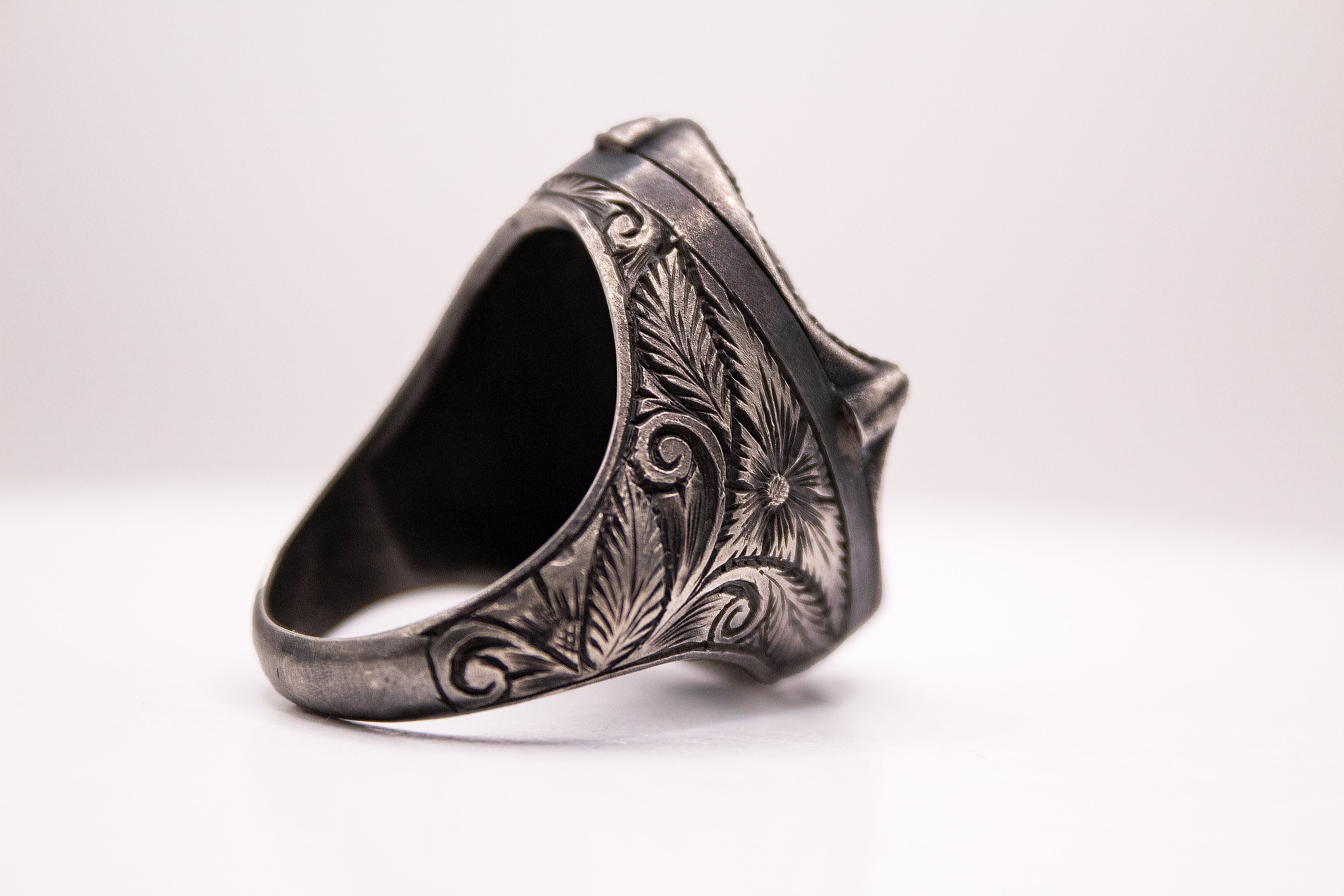 Anillo Garra de Halcón