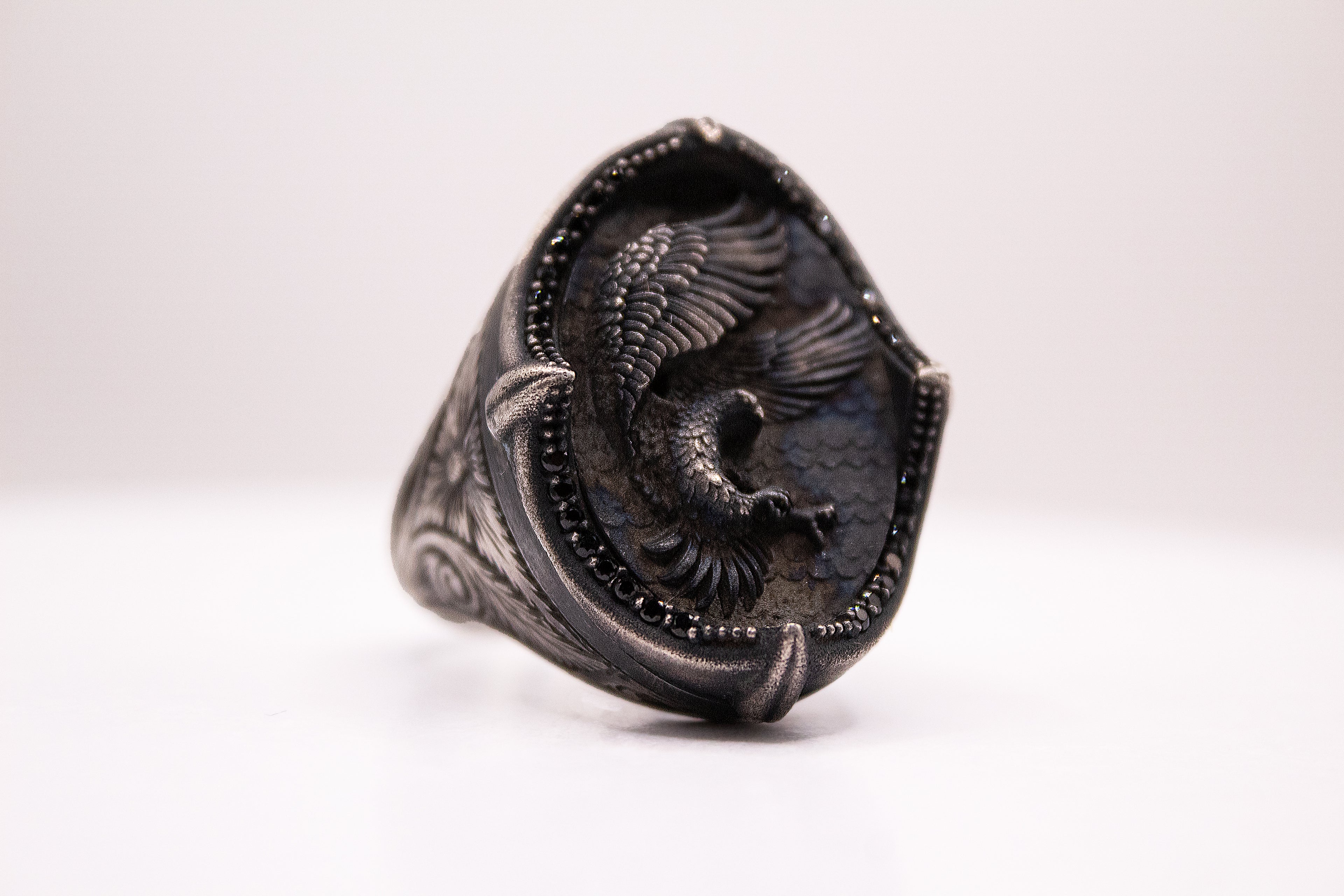 Anillo Garra de Halcón