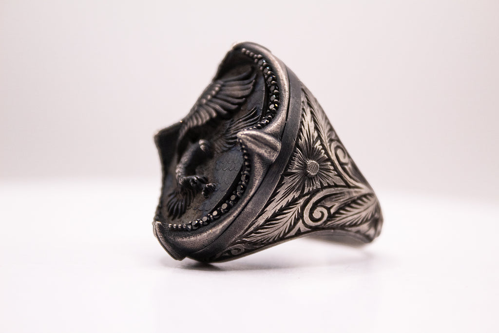 Anillo Garra de Halcón